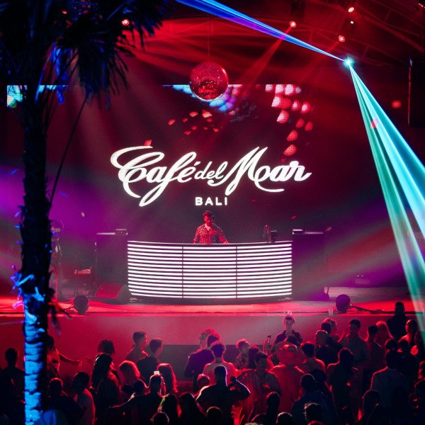 Whats On (26) | Café del Mar Bali